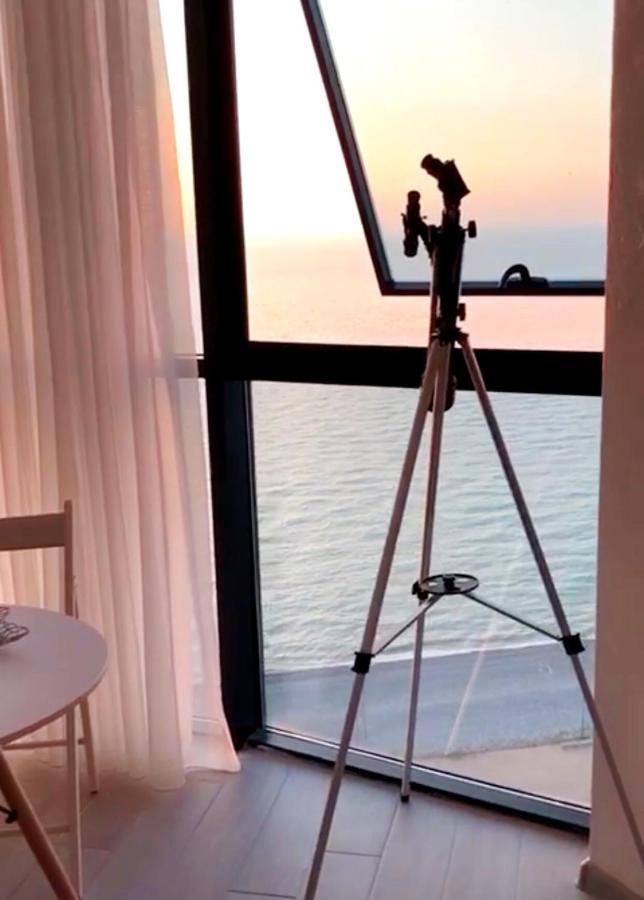 Апартаменты - Первая Линия! Batumi Exterior foto