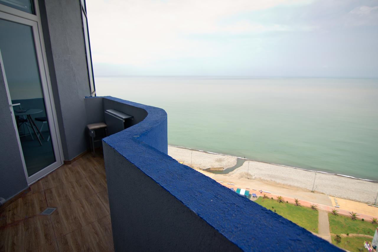Апартаменты - Первая Линия! Batumi Exterior foto